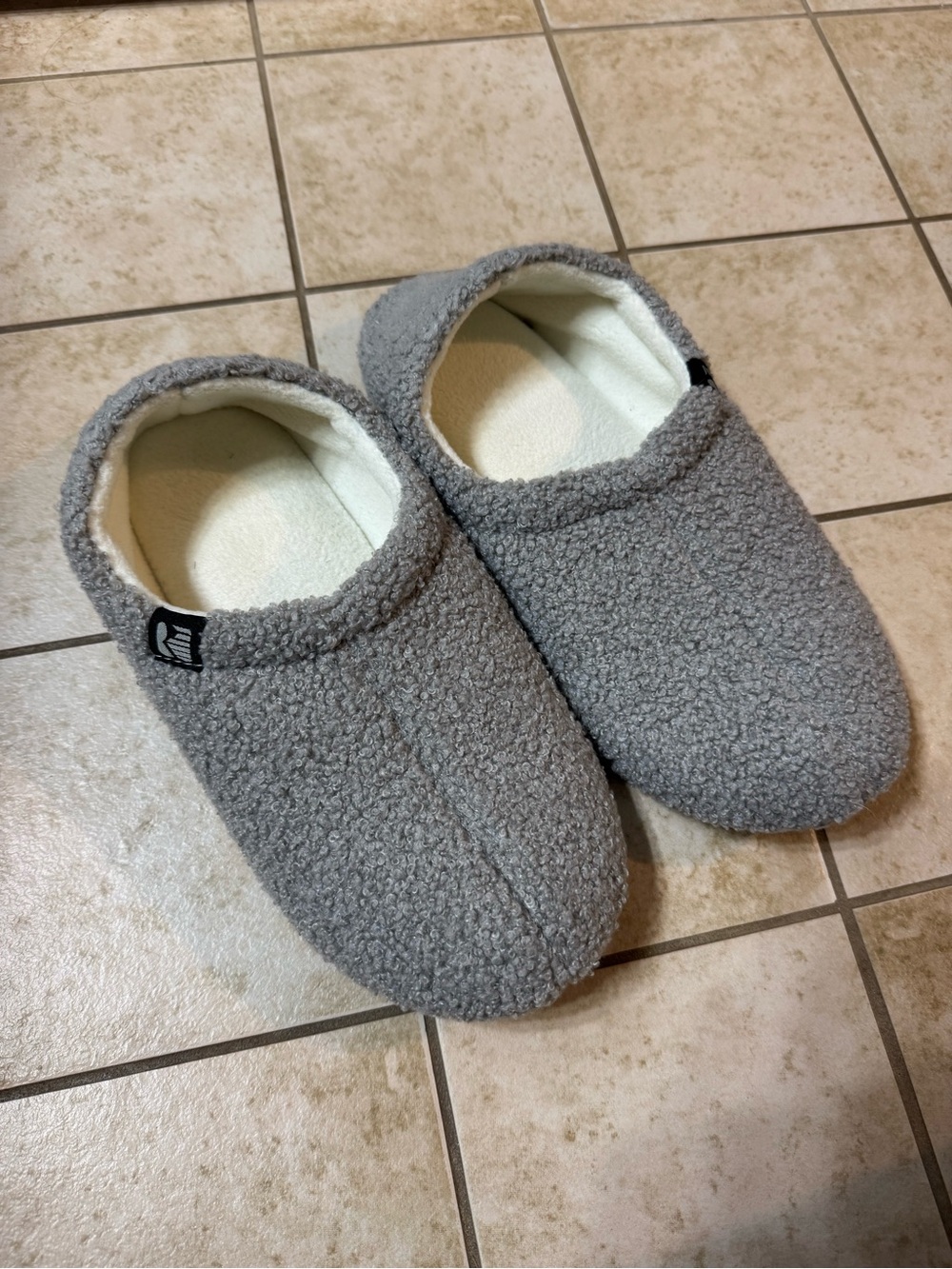 Memory foam Sherpa Slippers US 7-8 house shoe